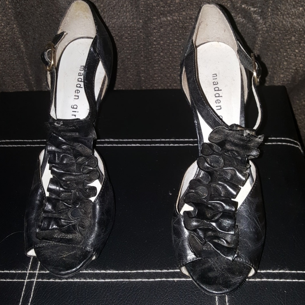 Black Ruffle Sling Backs